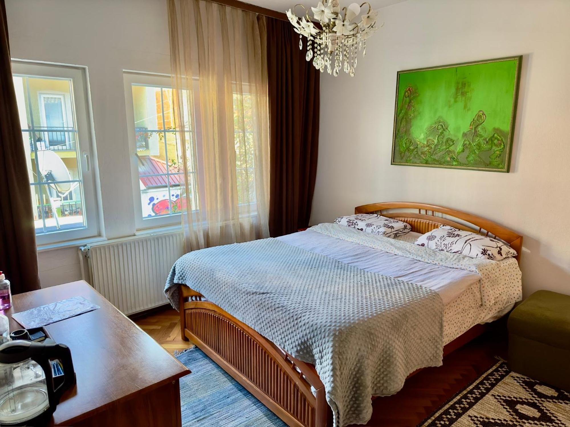 Convini Bed & Bathroom Homestay Pristina Exterior photo